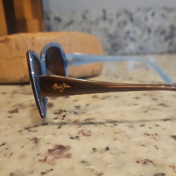 Maui Jim Brown Sunglasses - Picture 6 of 8